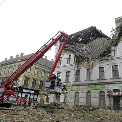 Wohnhaus in Wien nach Explosion eingestürzt