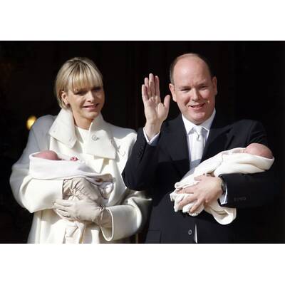 Charlène und Albert zeigen Zwillinge