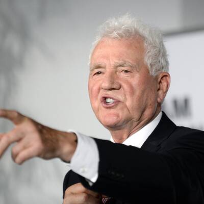 Der Milliardär lud in die Orangerie nach Schönbrunn ein.