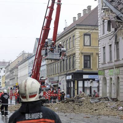 Wohnhaus in Wien nach Explosion eingestürzt