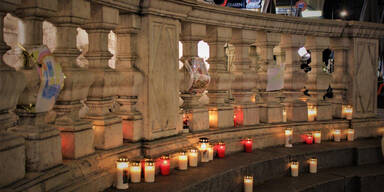 "Bitte lieber Gott hilf": Pests&auml;ule wird Ort der Hoffnung