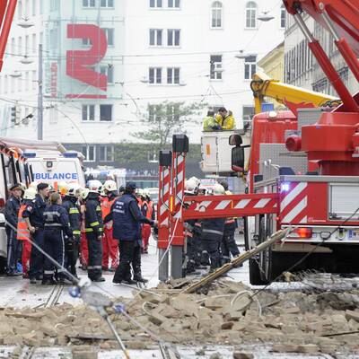 Wohnhaus in Wien nach Explosion eingestürzt