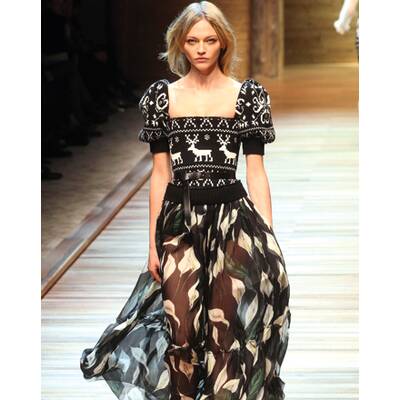 CHANEL: Alles Kunstpelz