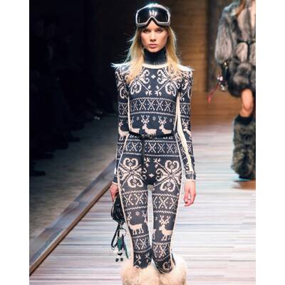 CHANEL: Alles Kunstpelz