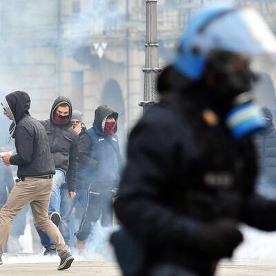Tausende gehen seit Montag auf die Straße