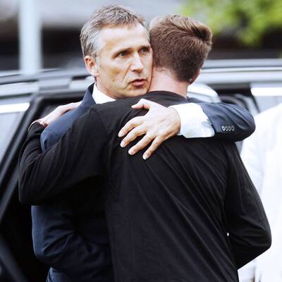 Stoltenberg besucht die Opfer