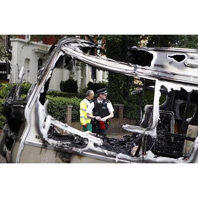 Krawalle in ganz England