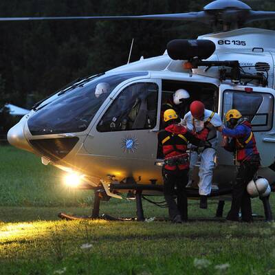 Touristen 18 Stunden in Seilbahn eingeschlossen