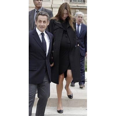 Carla Bruni-Sarkozy zeigt riesige Babykugel