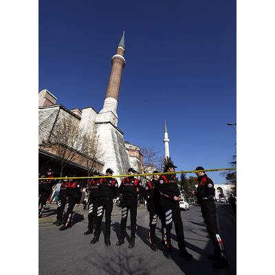 Angreifer nach Schusswechsel mit Polizei getötet