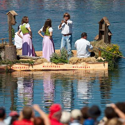 Tausende wanderten mit Hansi auf den Hahnenkamm