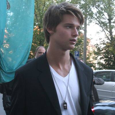 Arnold Schwarzenegger landet in Graz