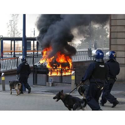 Krawalle in ganz England