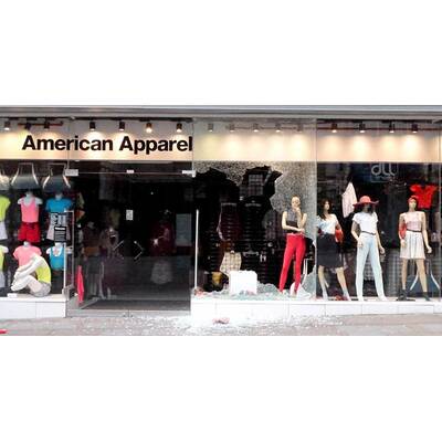 Krawalle in ganz England