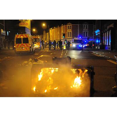 Krawalle in ganz England