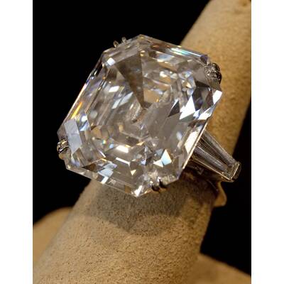 Liz Taylors Schmuck wird versteigert