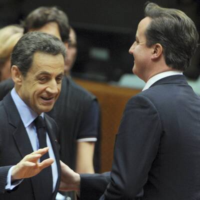 Sarkozy verweigert Cameron den Handschlag