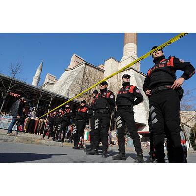 Angreifer nach Schusswechsel mit Polizei getötet