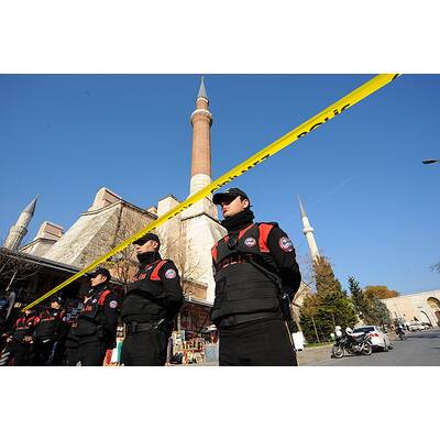 Angreifer nach Schusswechsel mit Polizei getötet