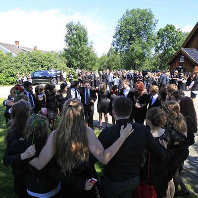 Begräbnis: Bano Abobakar Rashid (18)