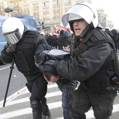 Schwere Krawalle in Warschau