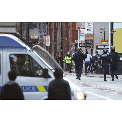 Krawalle in ganz England