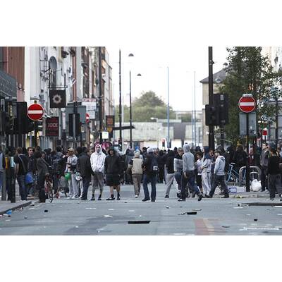 Krawalle in ganz England