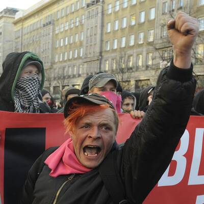 Schwere Krawalle in Warschau