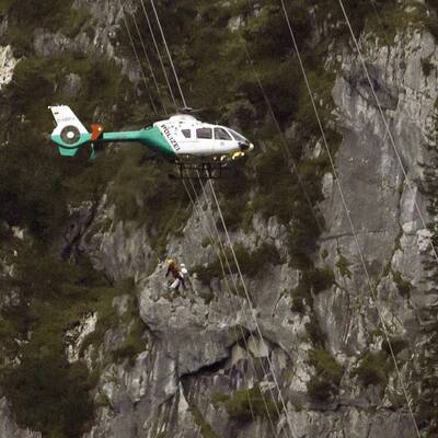 Touristen 18 Stunden in Seilbahn eingeschlossen
