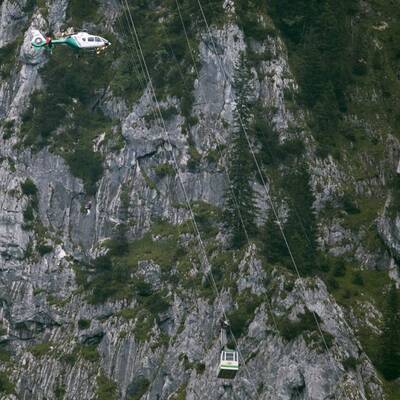 Touristen 18 Stunden in Seilbahn eingeschlossen