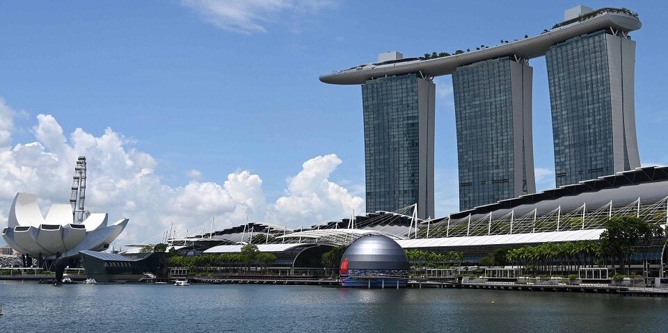 Schwimmende Kugel ist coolster Apple Store der Welt