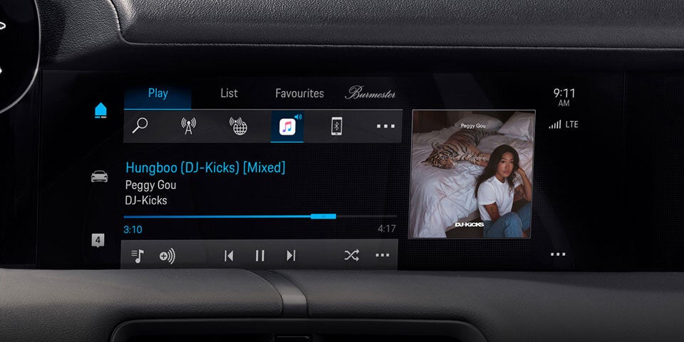 Porsche zeigt Cockpit des Taycan