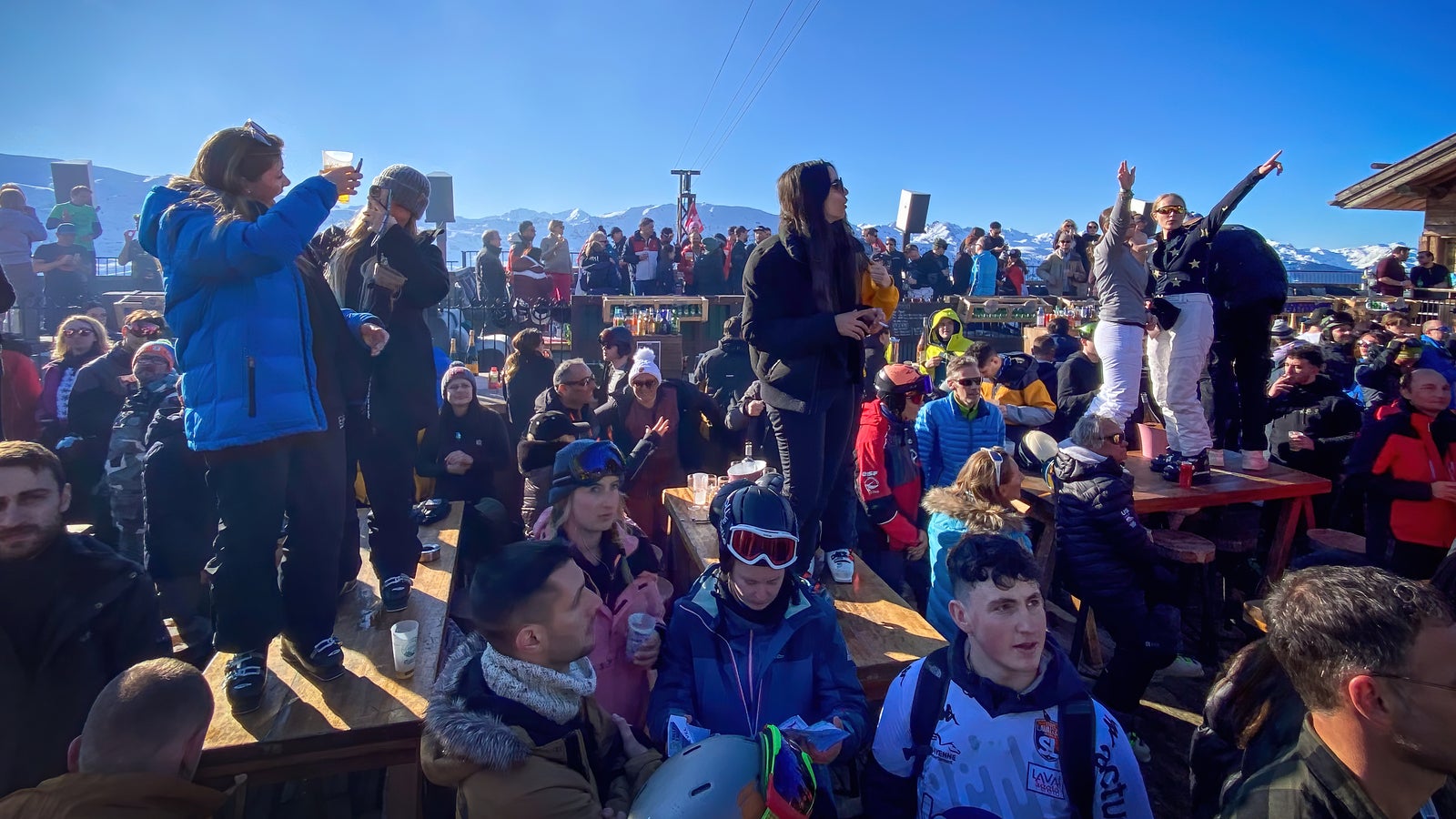 Hütten-Streit um "Haxenspreizer" und "Heiße Witwe" Kép