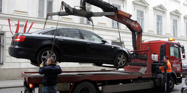 Nun werden auch teure Autos abgeschleppt