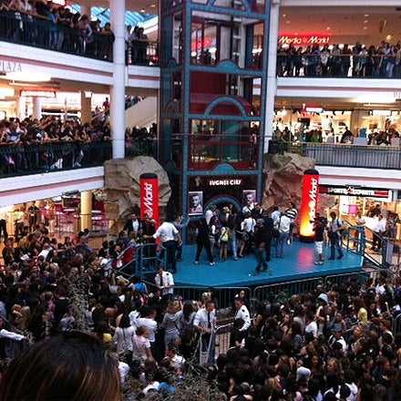 Ardian in der Lugner City