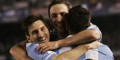 Higuain Messi