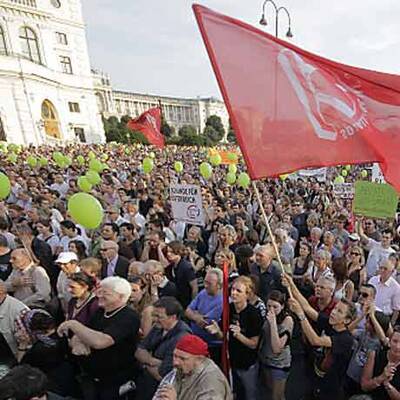 Tausende demonstrieren für Arigona
