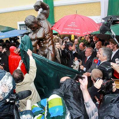 Arnold Schwarzenegger eröffnet sein Museum
