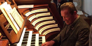 Arnold Schwarzenegger