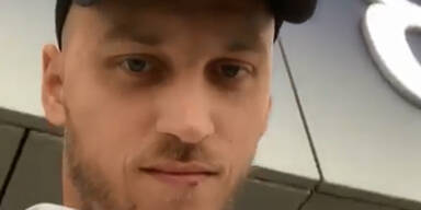 Hier ist Arnie im Anflug auf China