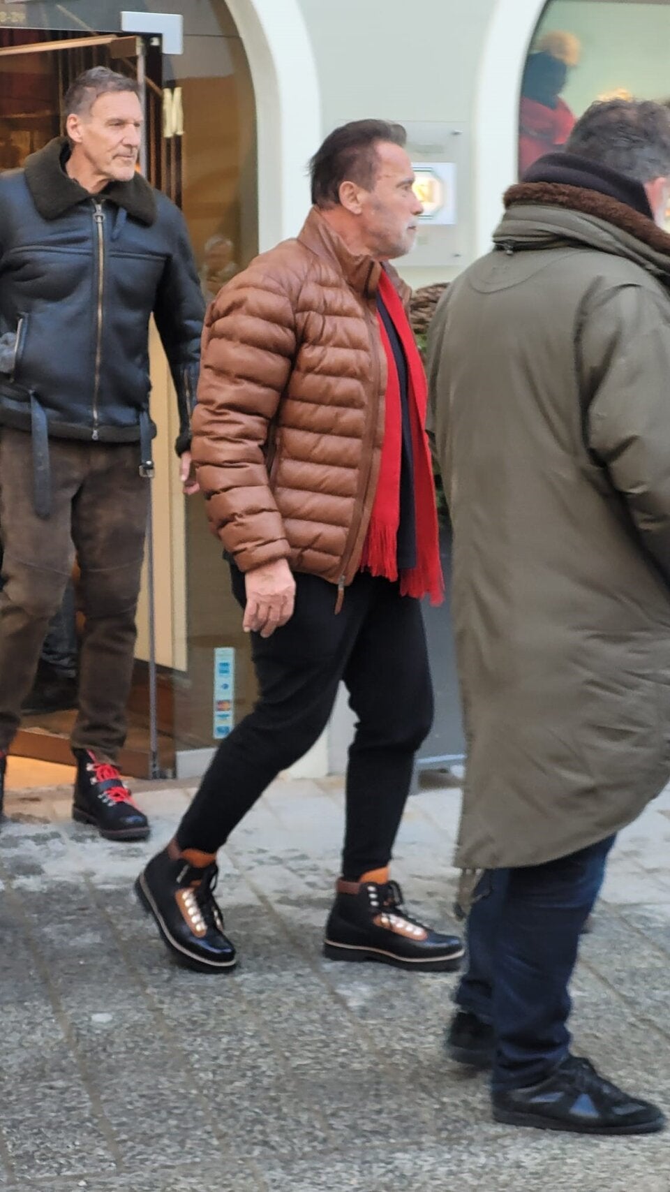 Arnold Schwarzenegger beim Kitz-Shopping