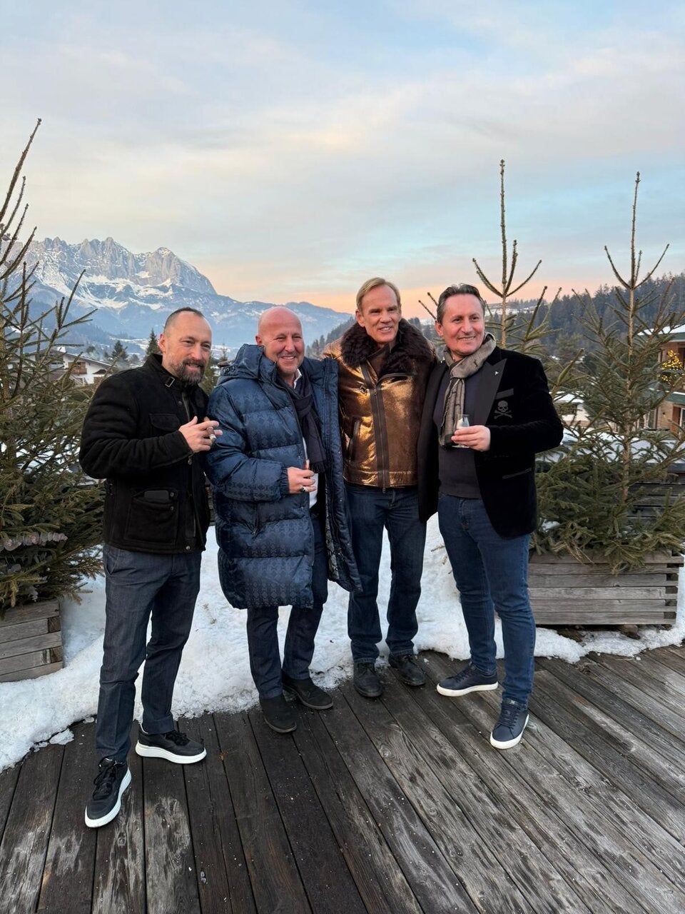 Georg Manlik und Daniel Marshall (Mitte)