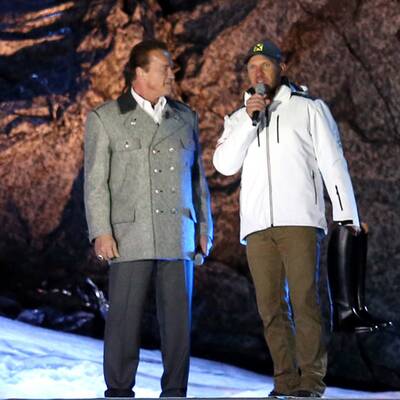 Der Ex-Governator und die Ski-Legende bei der Eröffnung der Ski-WM