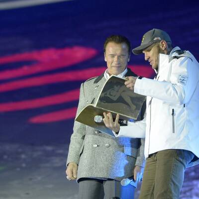 Der Ex-Governator und die Ski-Legende bei der Eröffnung der Ski-WM