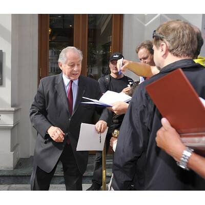 Arnold Schwarzenegger in Wien gelandet