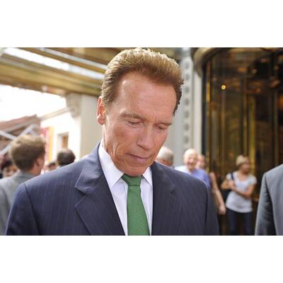 Arnold Schwarzenegger in Wien gelandet