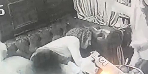 Drogen-Skandal: Özil inhaliert Lachgas und bricht zusammen