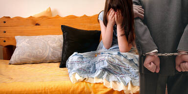 Familienvater missbrauchte T&ouml;chter beinahe t&auml;glich: 12 Jahre Haft