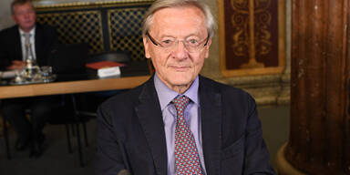 Eurofighter: Gusenbauer widerspricht Darabos