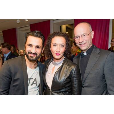 Jeannine Schillers Charity-Shopping